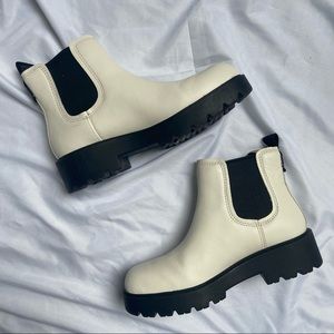 UGG Markstrum Chelsea Boots